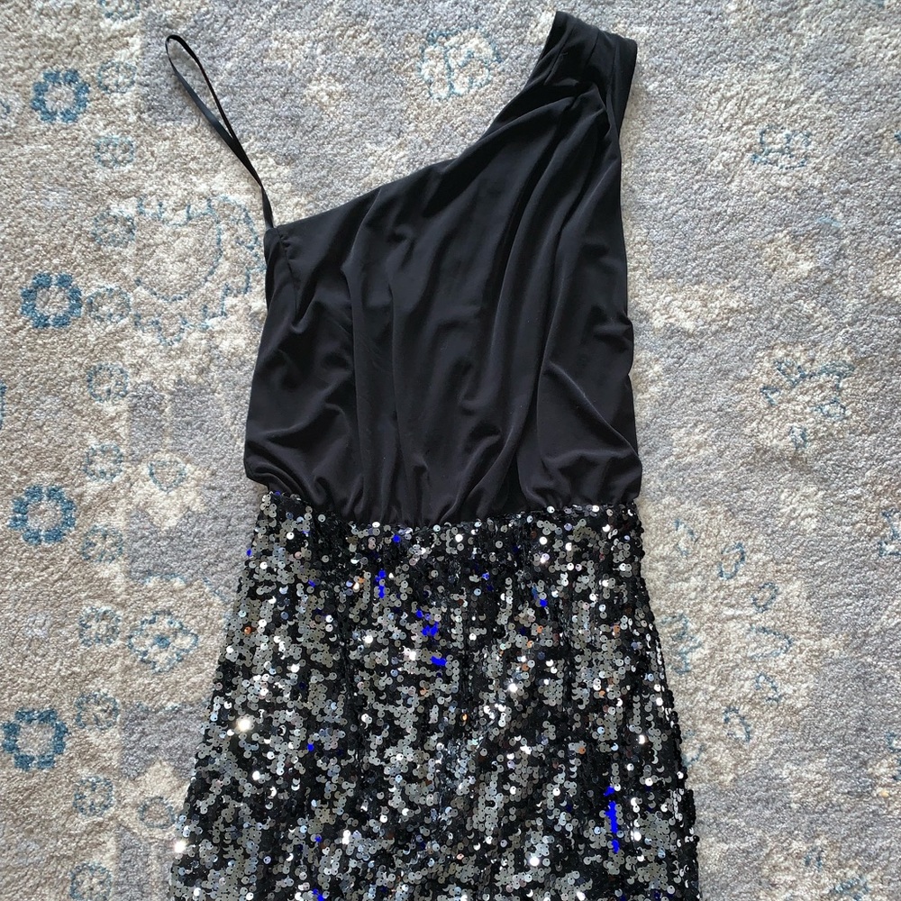City Triangles Black Sequin dress size Large